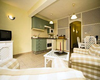 Ona Claveles Aparthotel