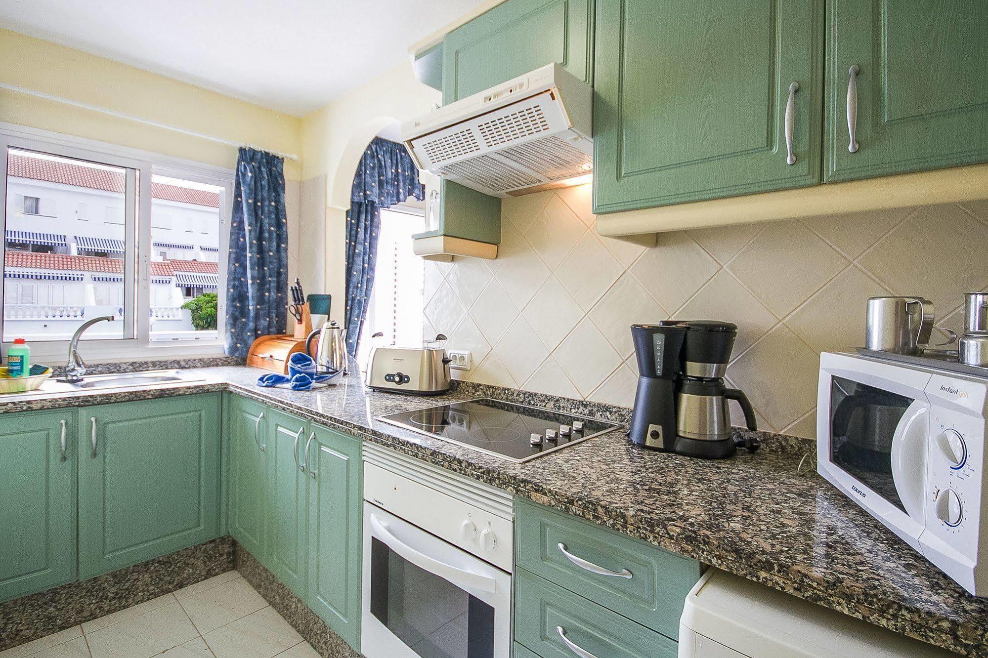 Ona Claveles Aparthotel 3*
