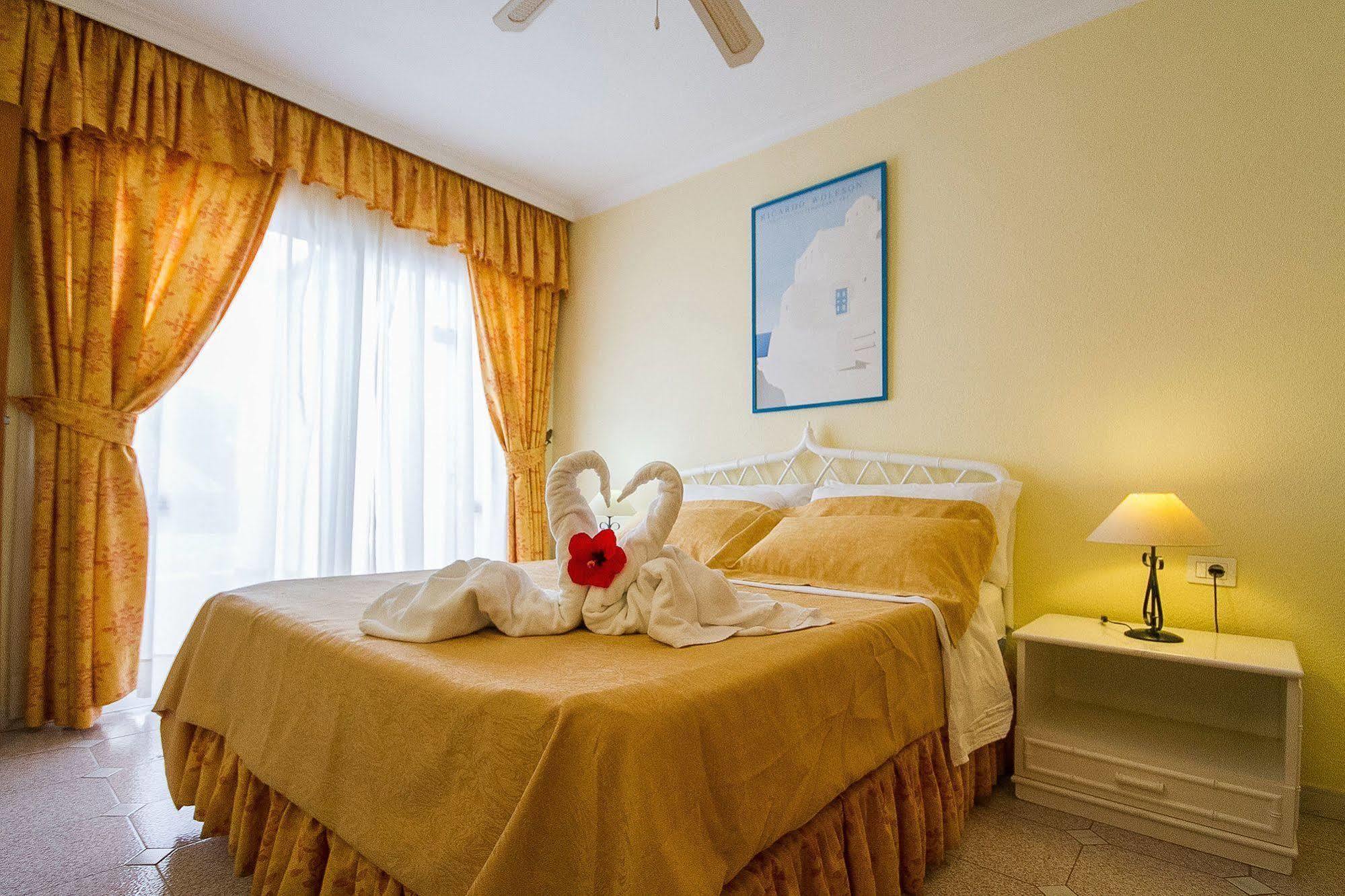 Aparthotel Ona Claveles Los Cristianos (Tenerife)