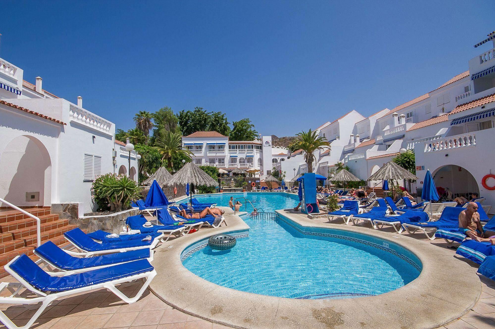Aparthotel Ona Claveles 3*
